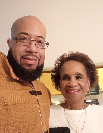 Photo of Jason Payne with family